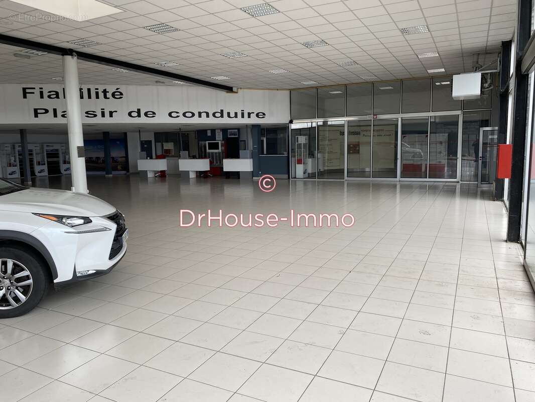 Commerce à BRIVES-CHARENSAC