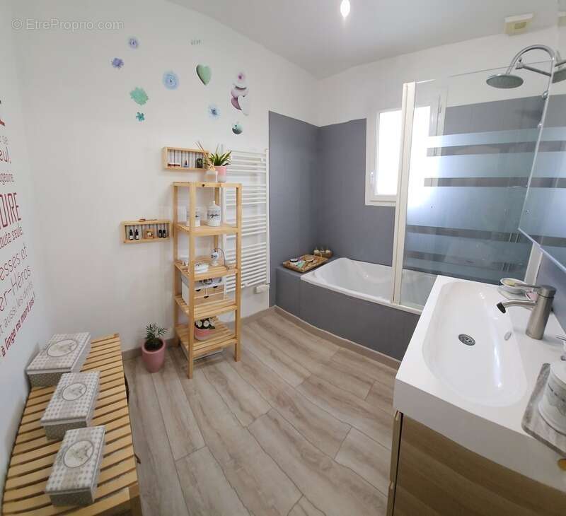 Maison à LE NEUBOURG