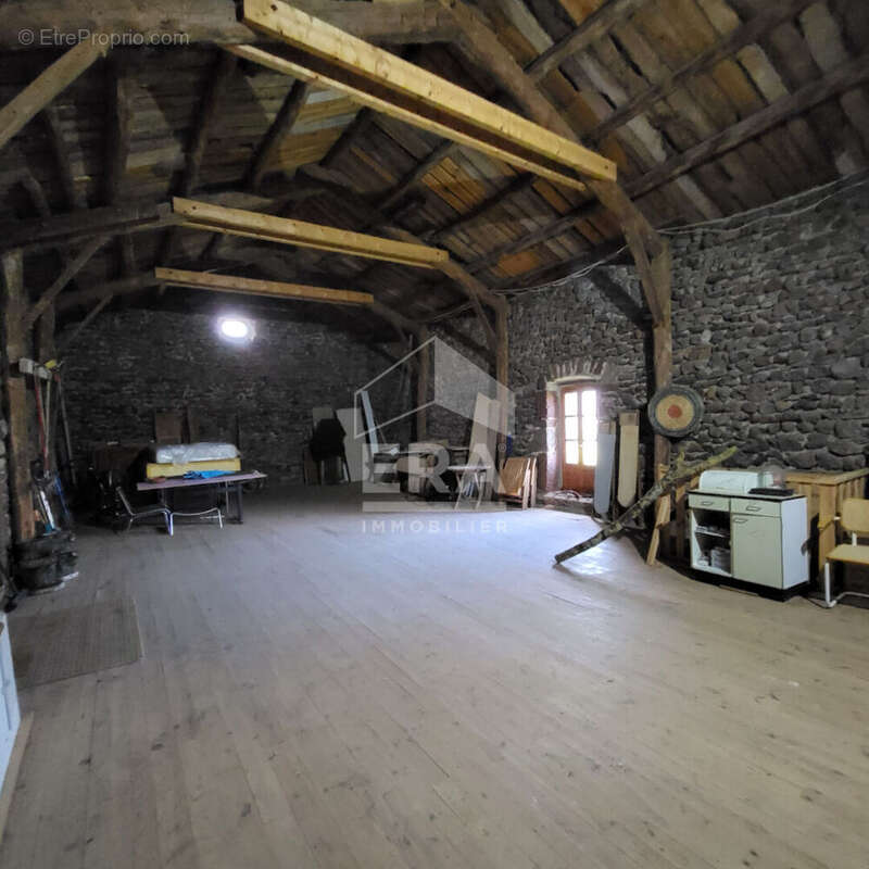 Maison à SAINT-PRIVAT-D&#039;ALLIER