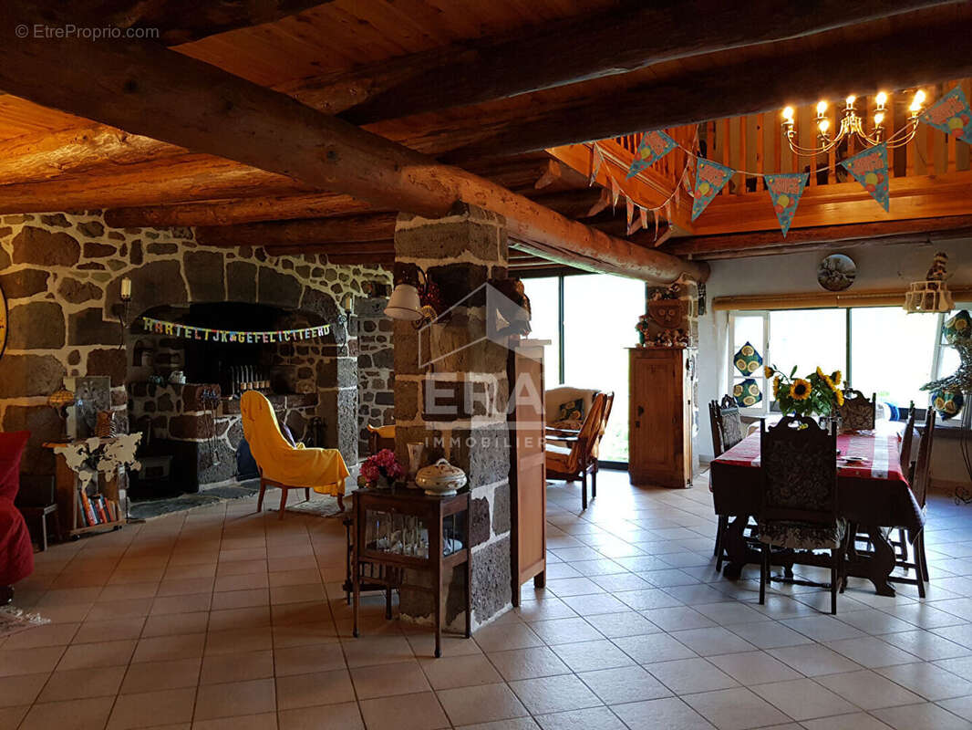 Maison à SAINT-PRIVAT-D&#039;ALLIER