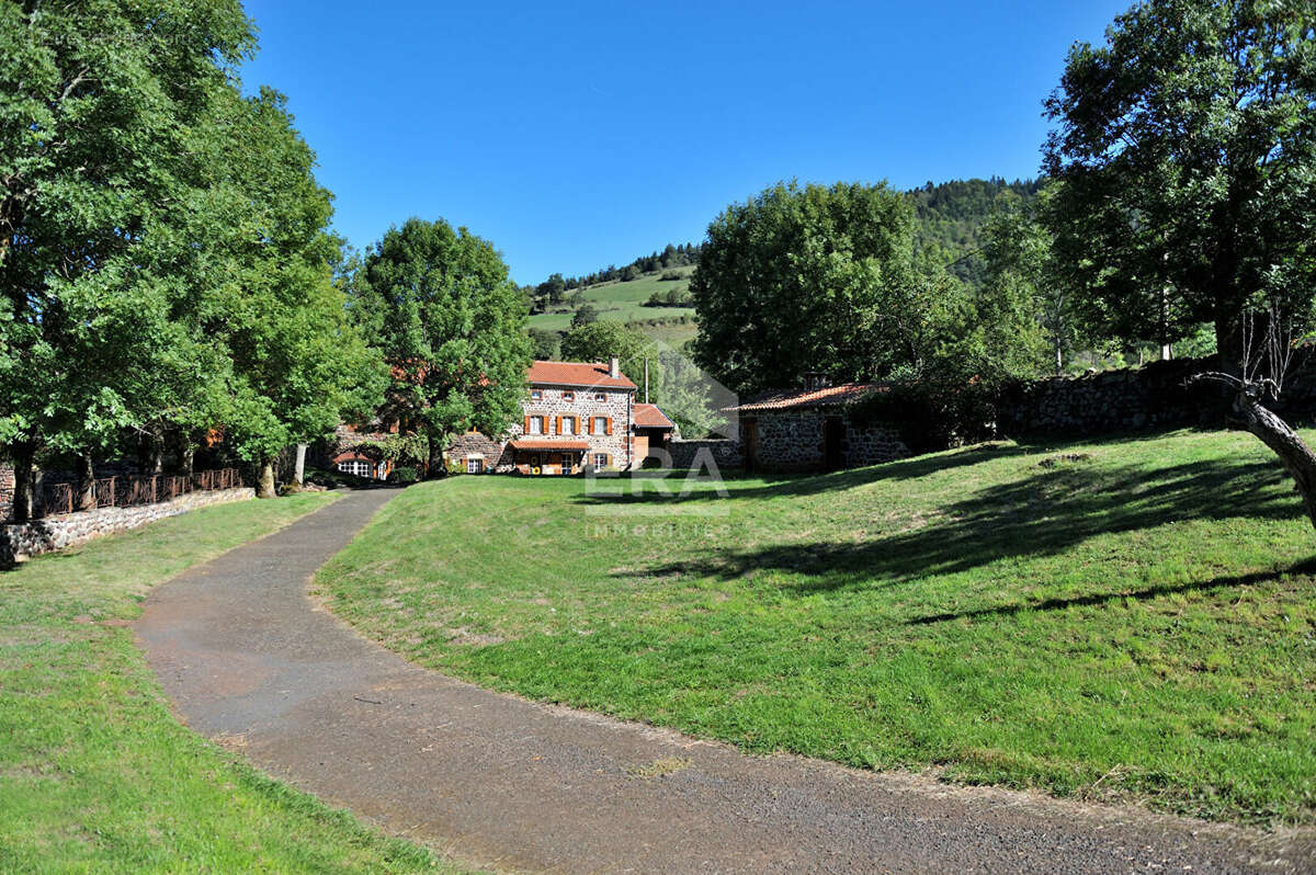 Maison à SAINT-PRIVAT-D&#039;ALLIER