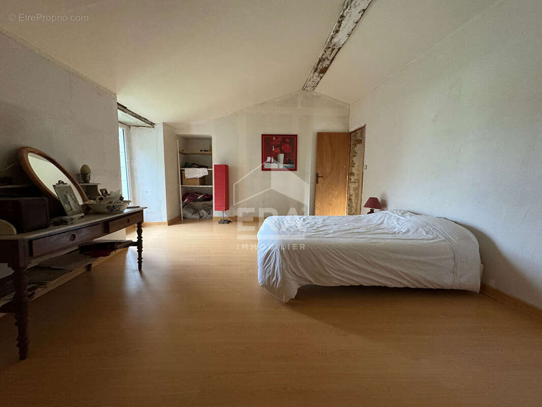 Maison à SAINT-GERMAIN-DE-MARENCENNES