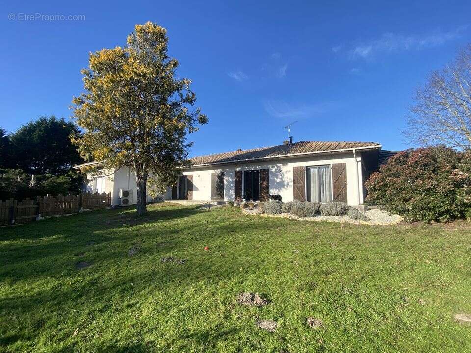 Maison à SAINT-JULIEN-EN-BORN