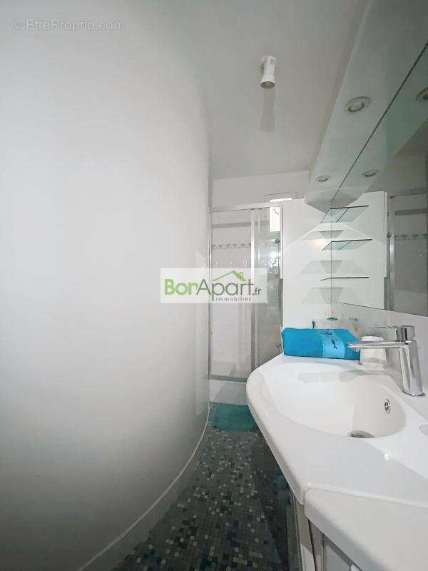 Appartement à PARIS-10E