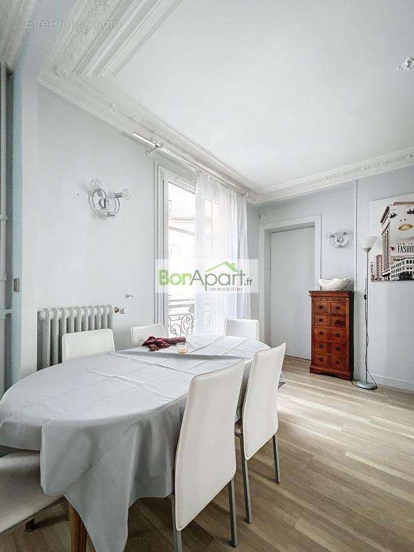 Appartement à PARIS-10E
