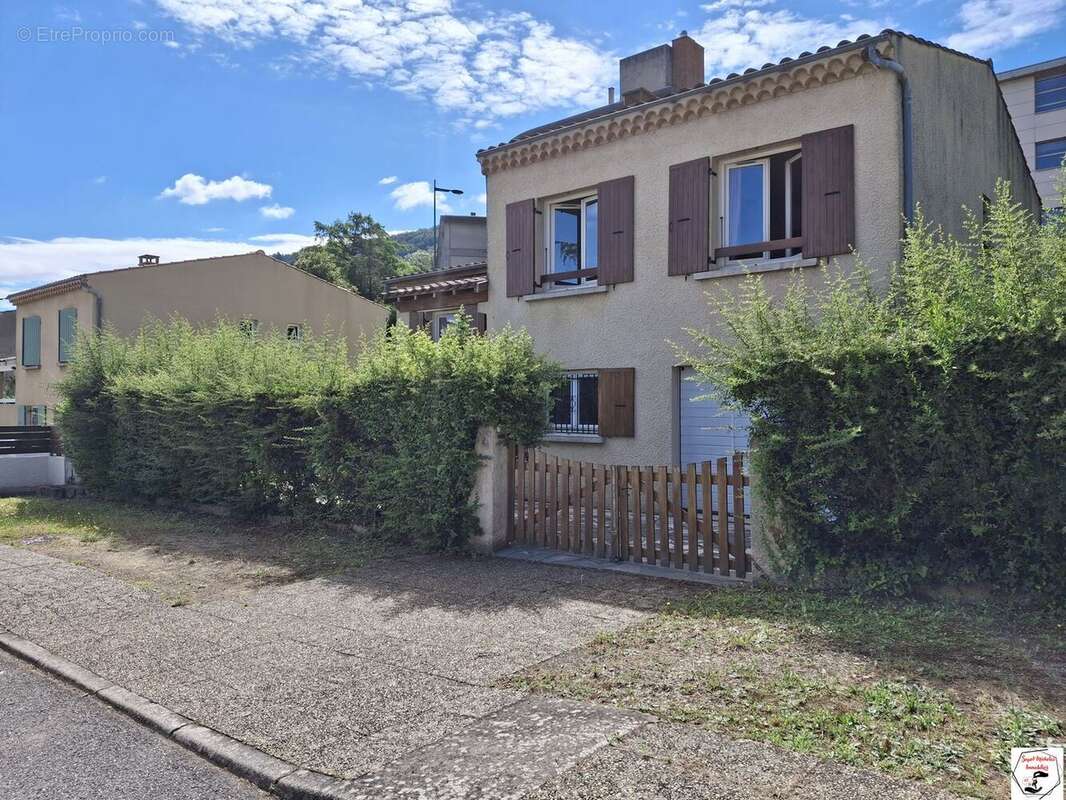 Maison à TOURNON-SUR-RHONE