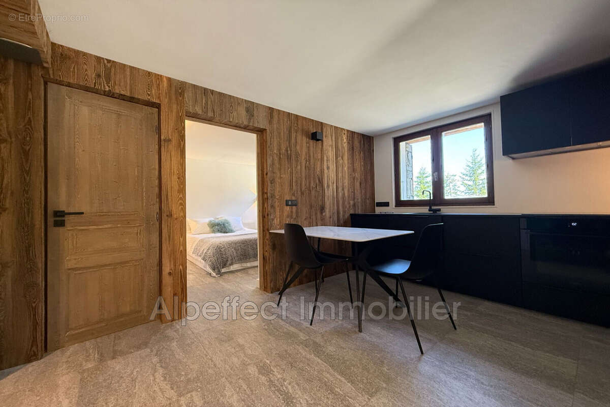 Appartement à LES ALLUES