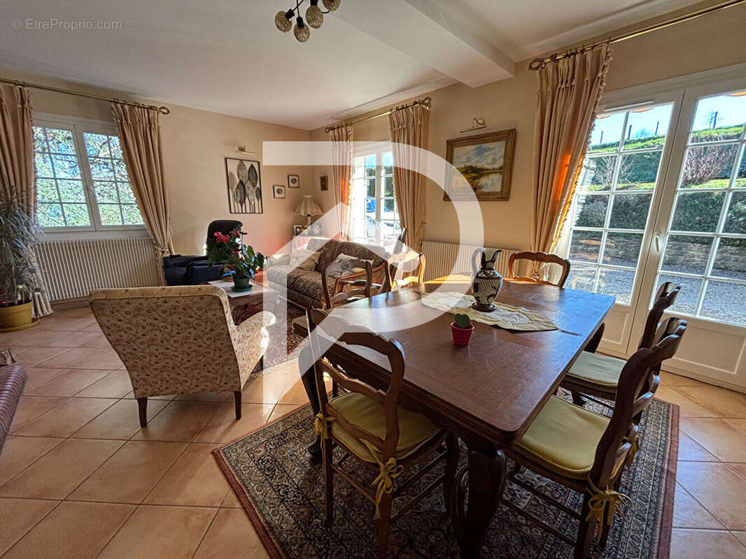 Maison à OLORON-SAINTE-MARIE