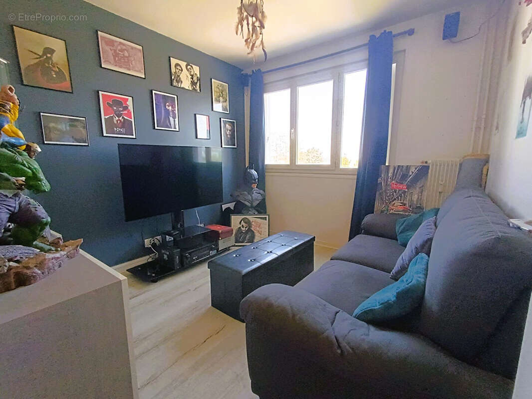 Appartement à MAINVILLIERS