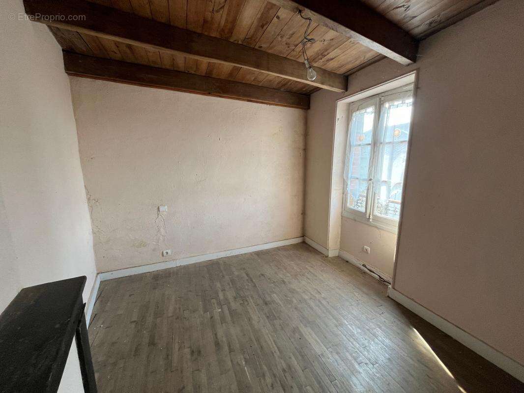 Maison à BUSSIERE-POITEVINE