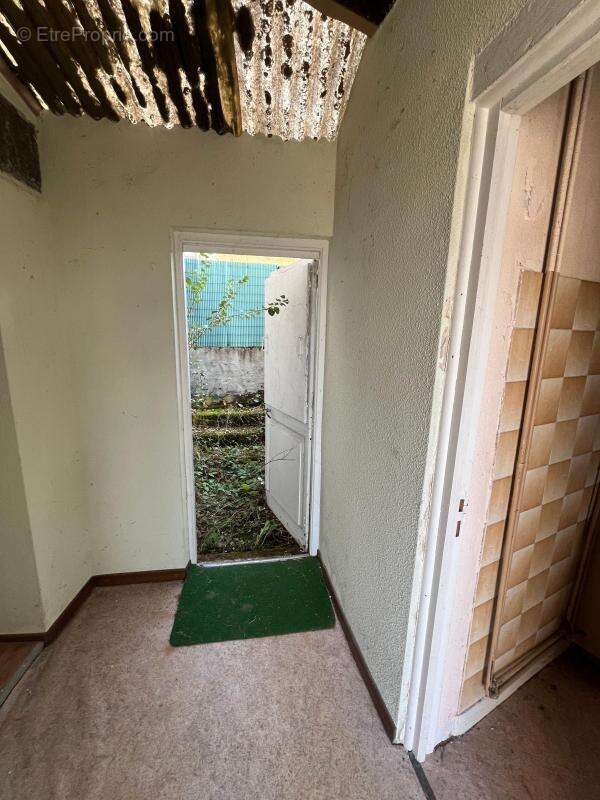 Maison à BUSSIERE-POITEVINE