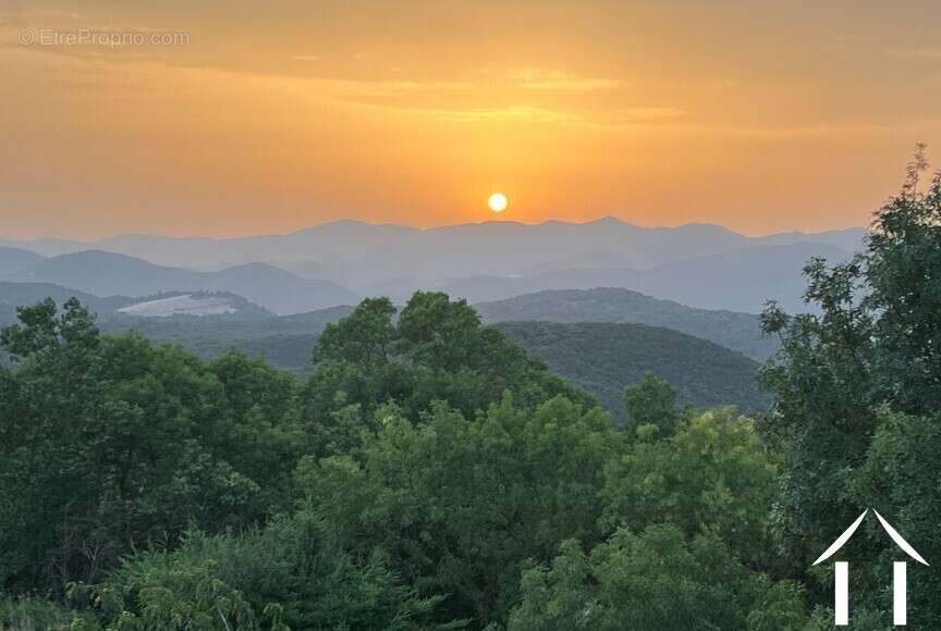 Maison à CARLENCAS-ET-LEVAS