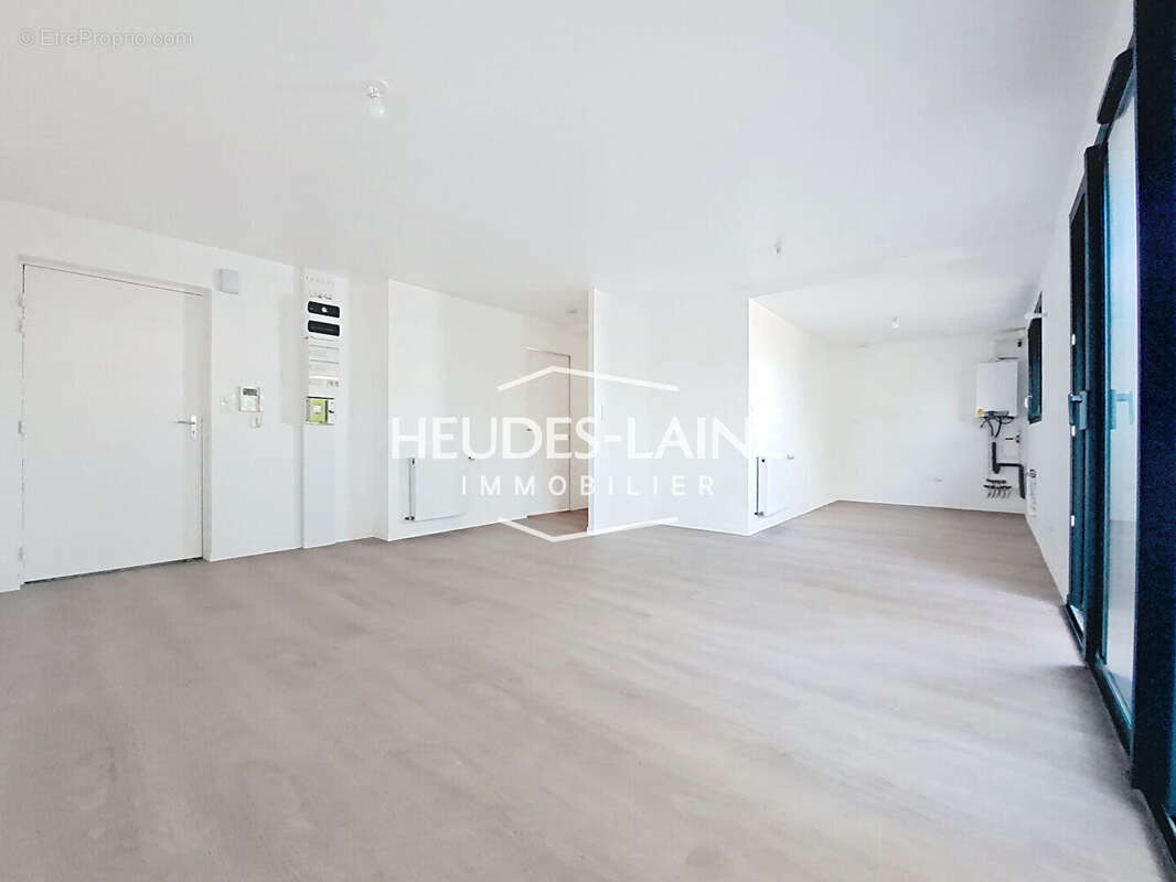 Appartement à DONVILLE-LES-BAINS