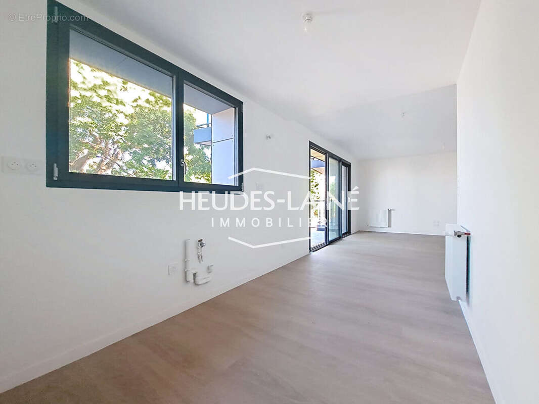 Appartement à DONVILLE-LES-BAINS