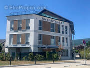 Commerce à VALLIERES