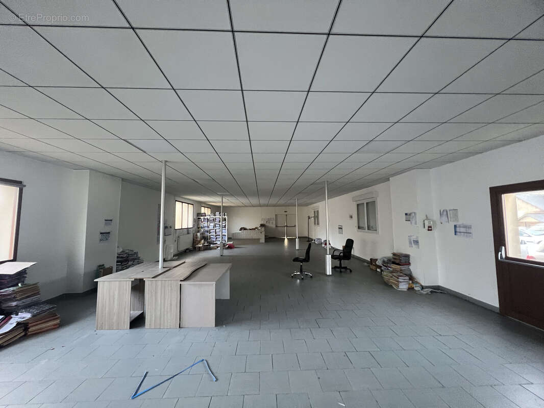 Commerce à EPREVILLE