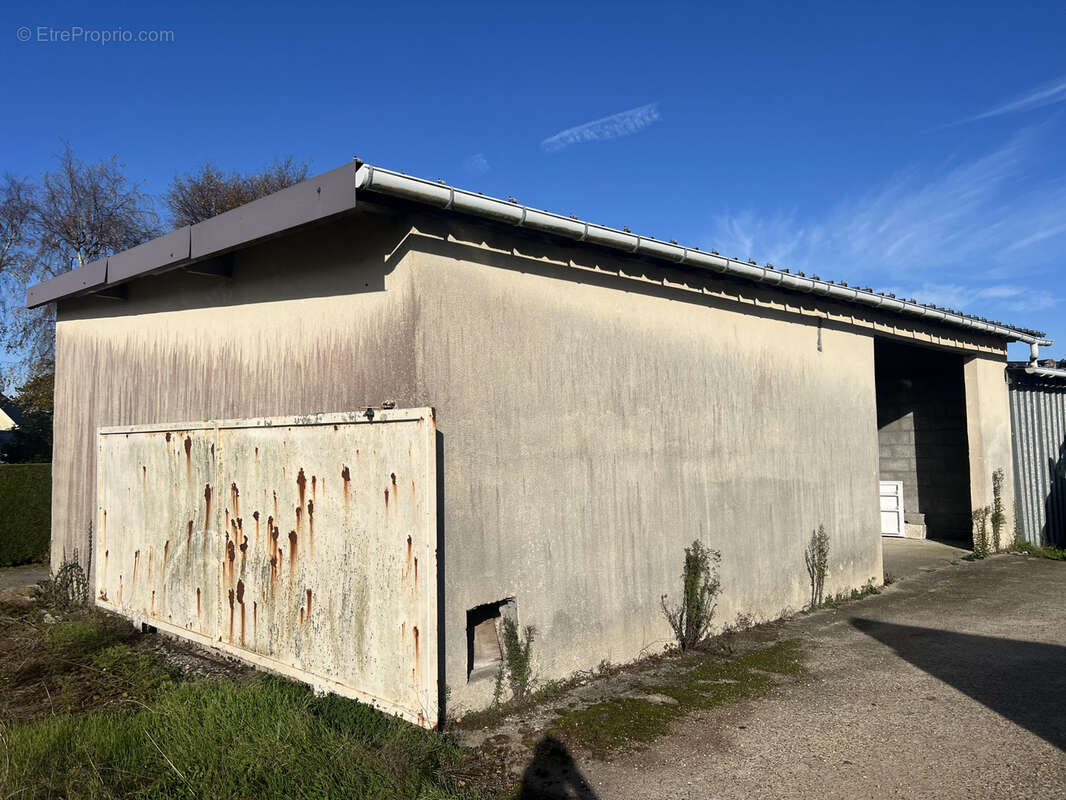 Commerce à EPREVILLE