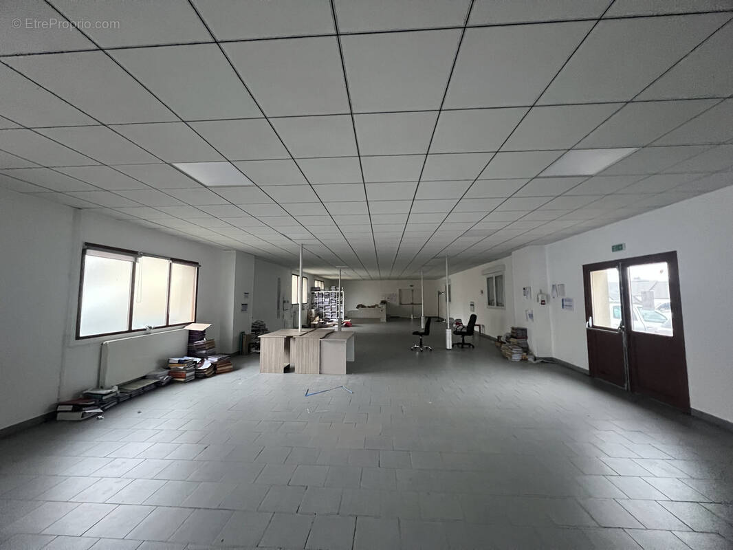 Commerce à EPREVILLE