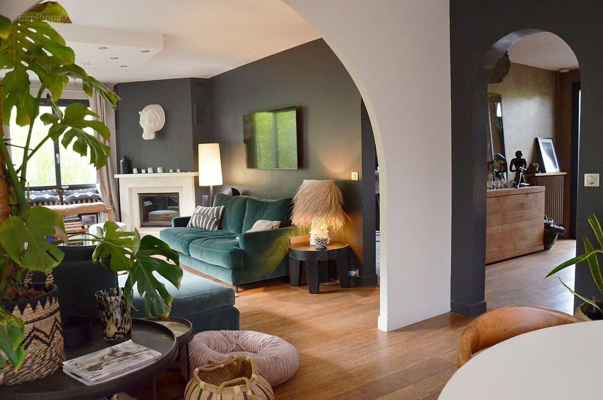 Maison à DAMPIERRE-EN-YVELINES