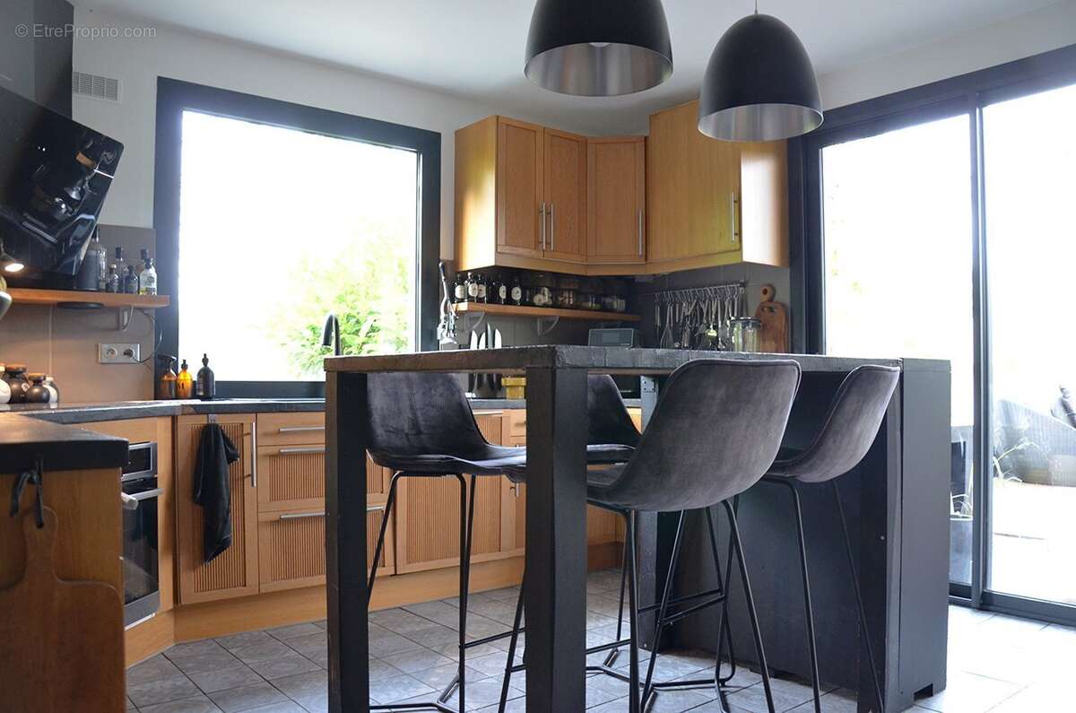 Maison à DAMPIERRE-EN-YVELINES