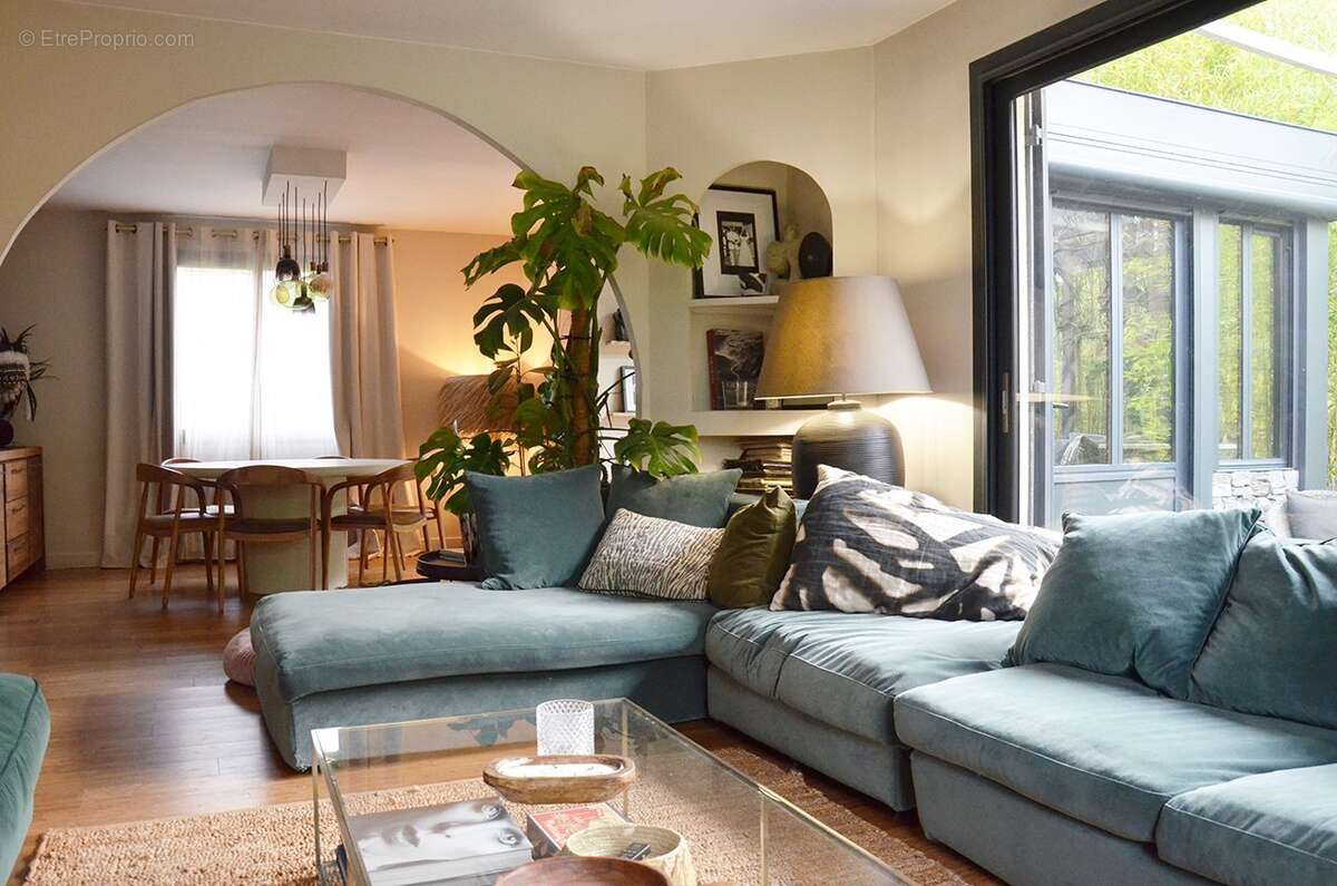 Maison à DAMPIERRE-EN-YVELINES