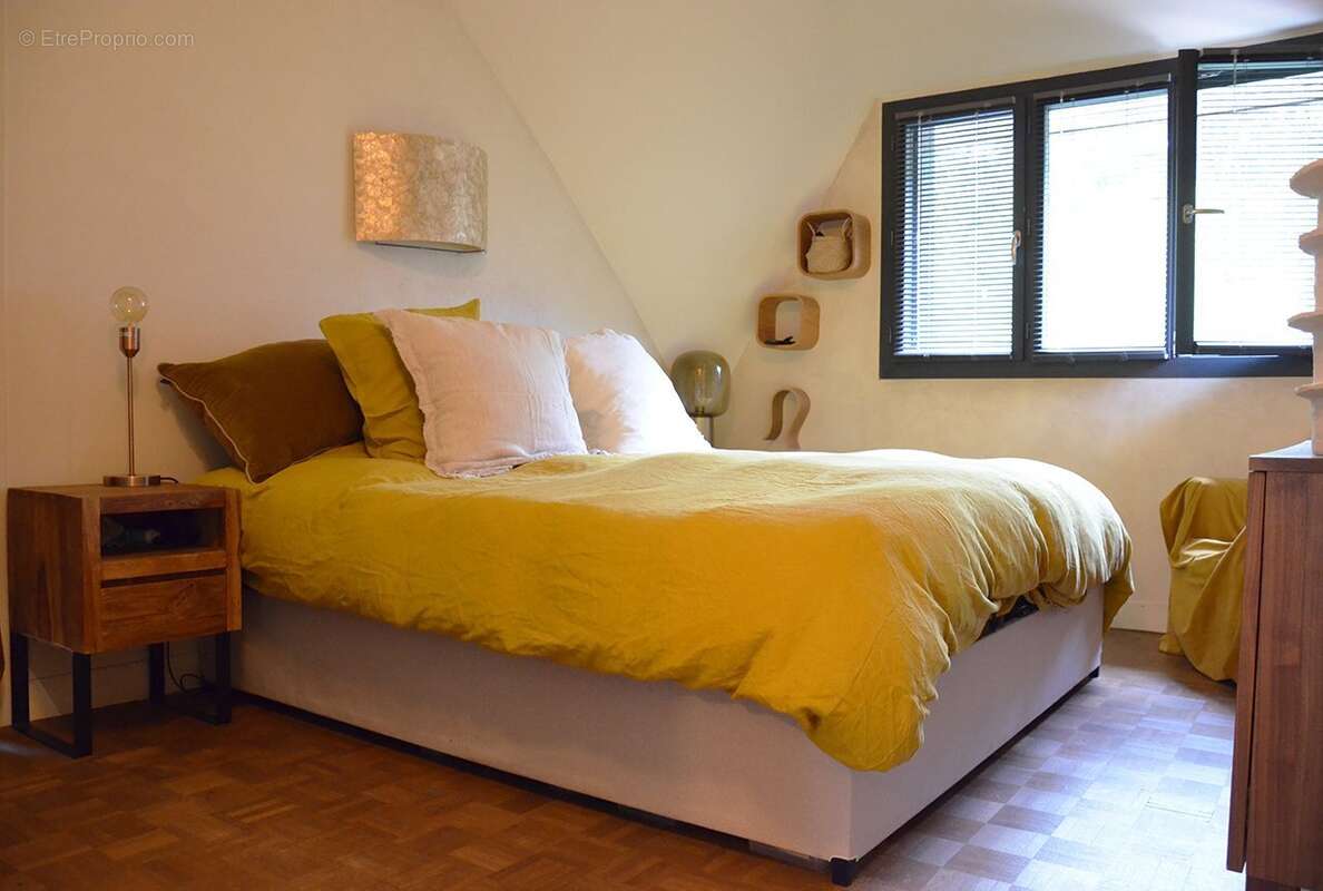 Maison à DAMPIERRE-EN-YVELINES