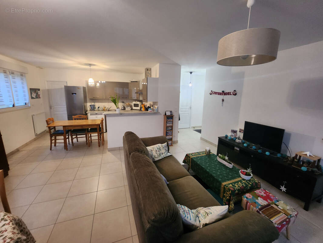 Maison à MESLAY-DU-MAINE