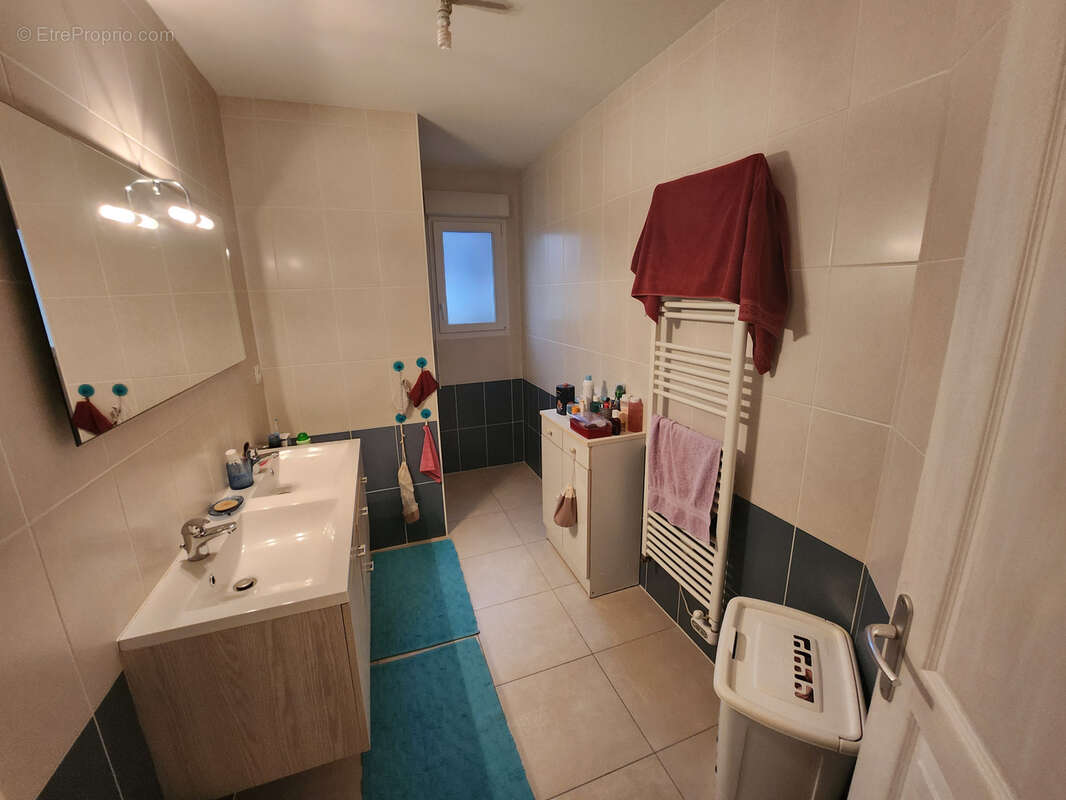 Maison à MESLAY-DU-MAINE