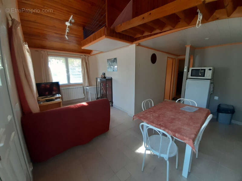 Maison à LIMOGNE-EN-QUERCY