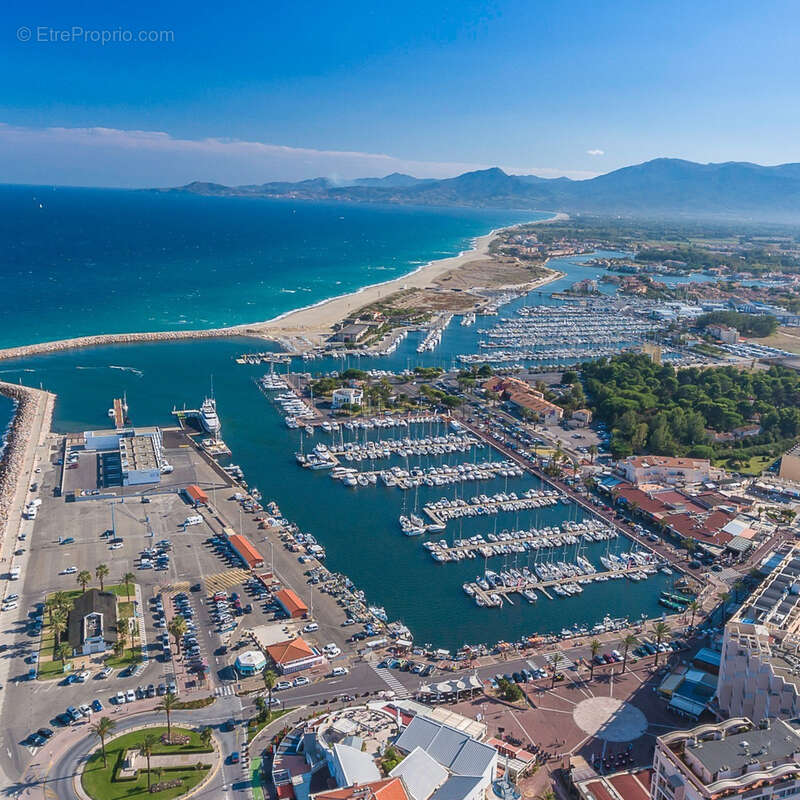 Terrain à SAINT-CYPRIEN