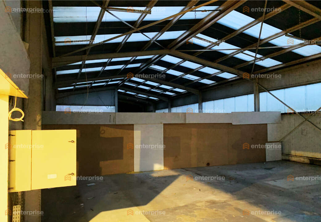 Commerce à CAUCHY-A-LA-TOUR