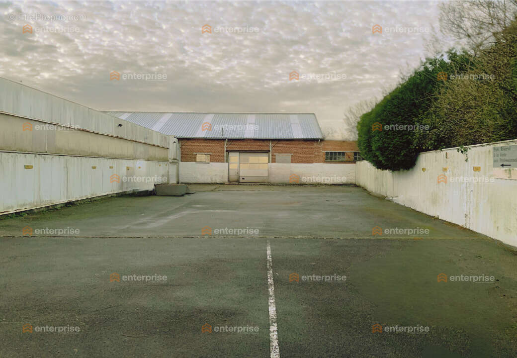 Commerce à CAUCHY-A-LA-TOUR