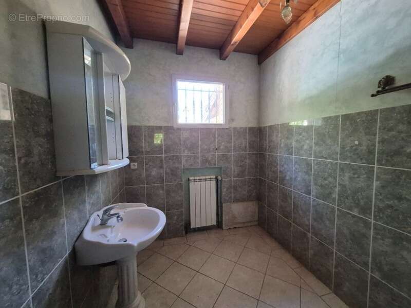 Maison à BAGNOLS-EN-FORET