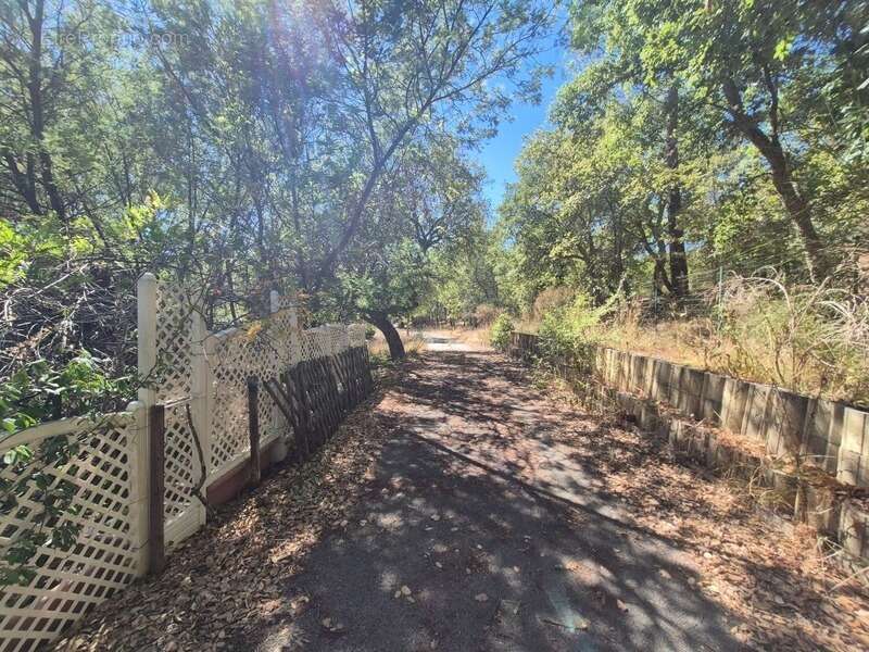 Maison à BAGNOLS-EN-FORET