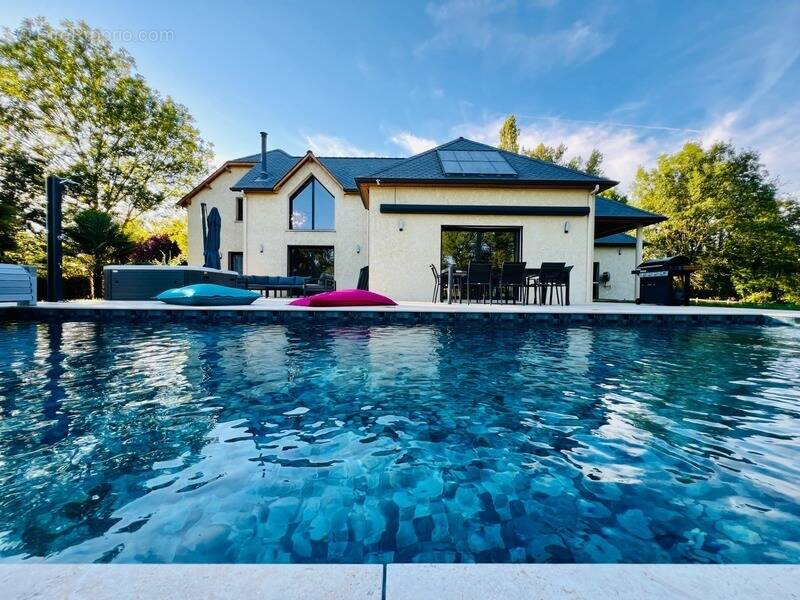 Maison à ROUSSENNAC