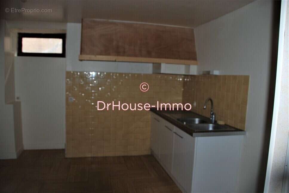 Maison à LACAPELLE-MARIVAL