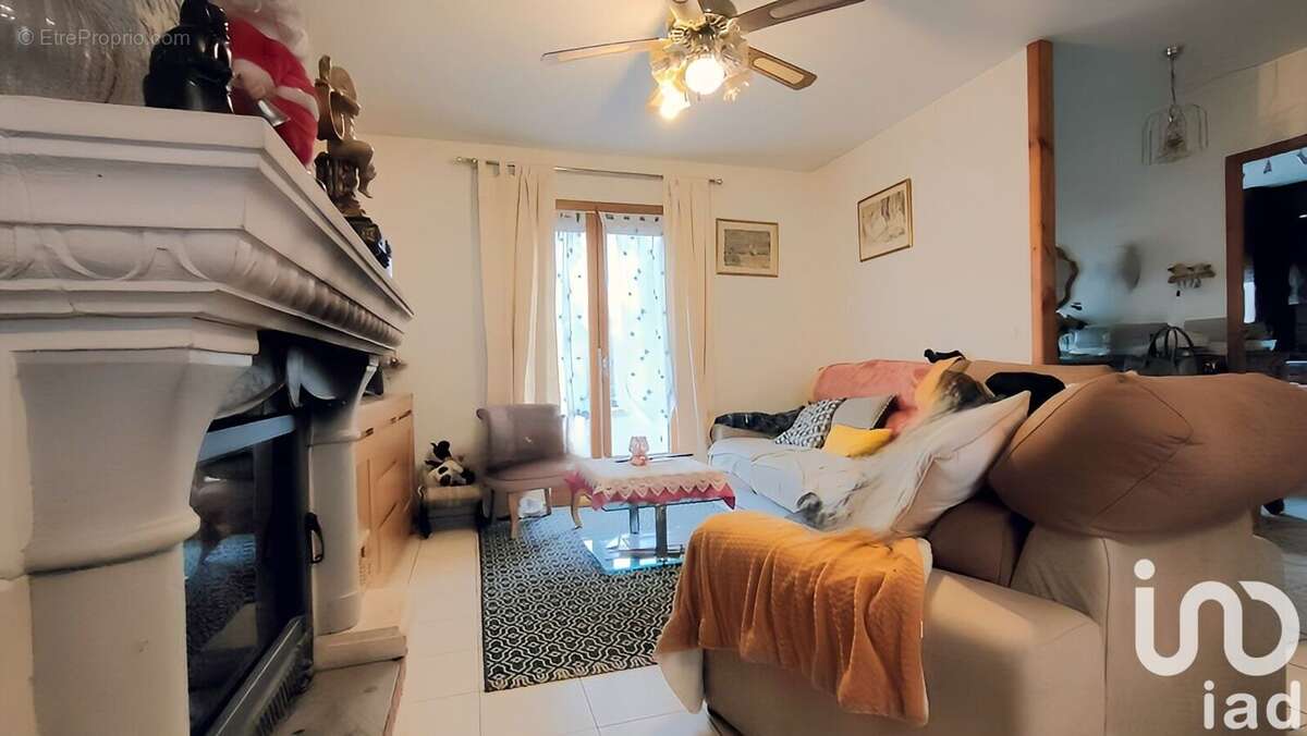 Photo 2 - Maison à MALAY-LE-PETIT