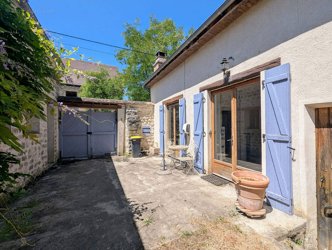 Maison à MILLY-LA-FORET