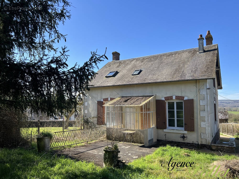 Maison à VAILLY-SUR-SAULDRE