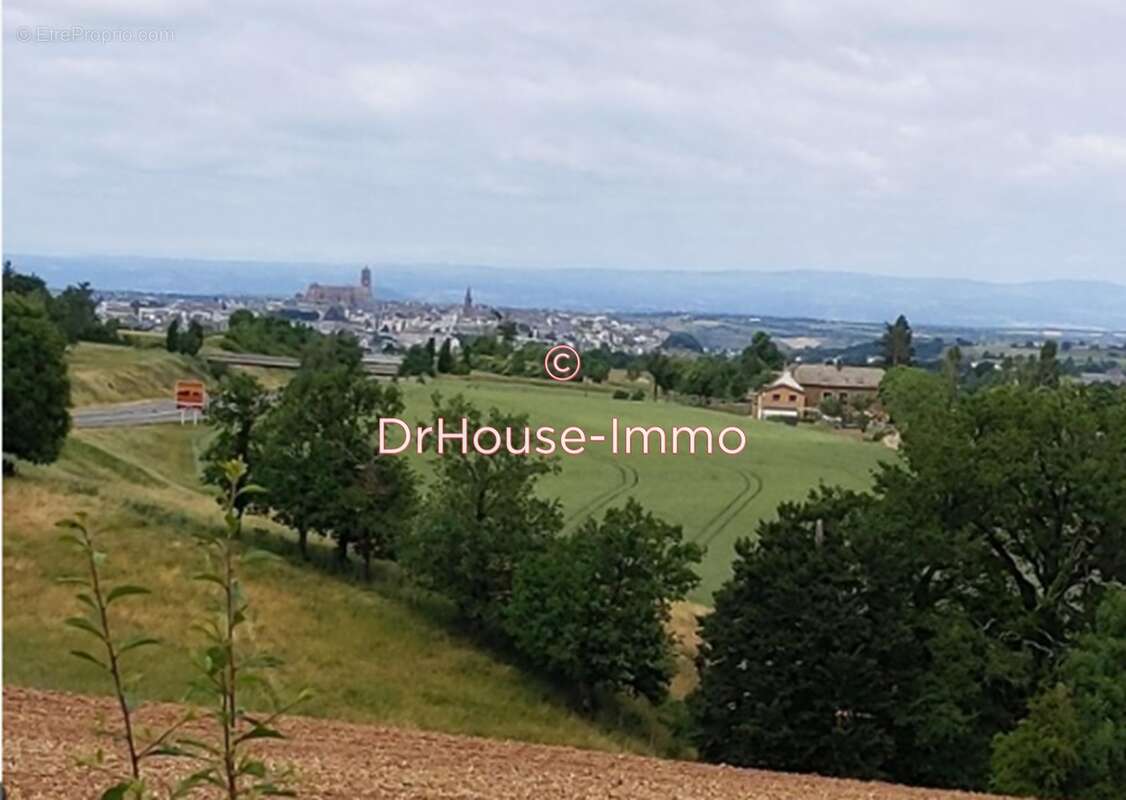 Maison à LUC-LA-PRIMAUBE