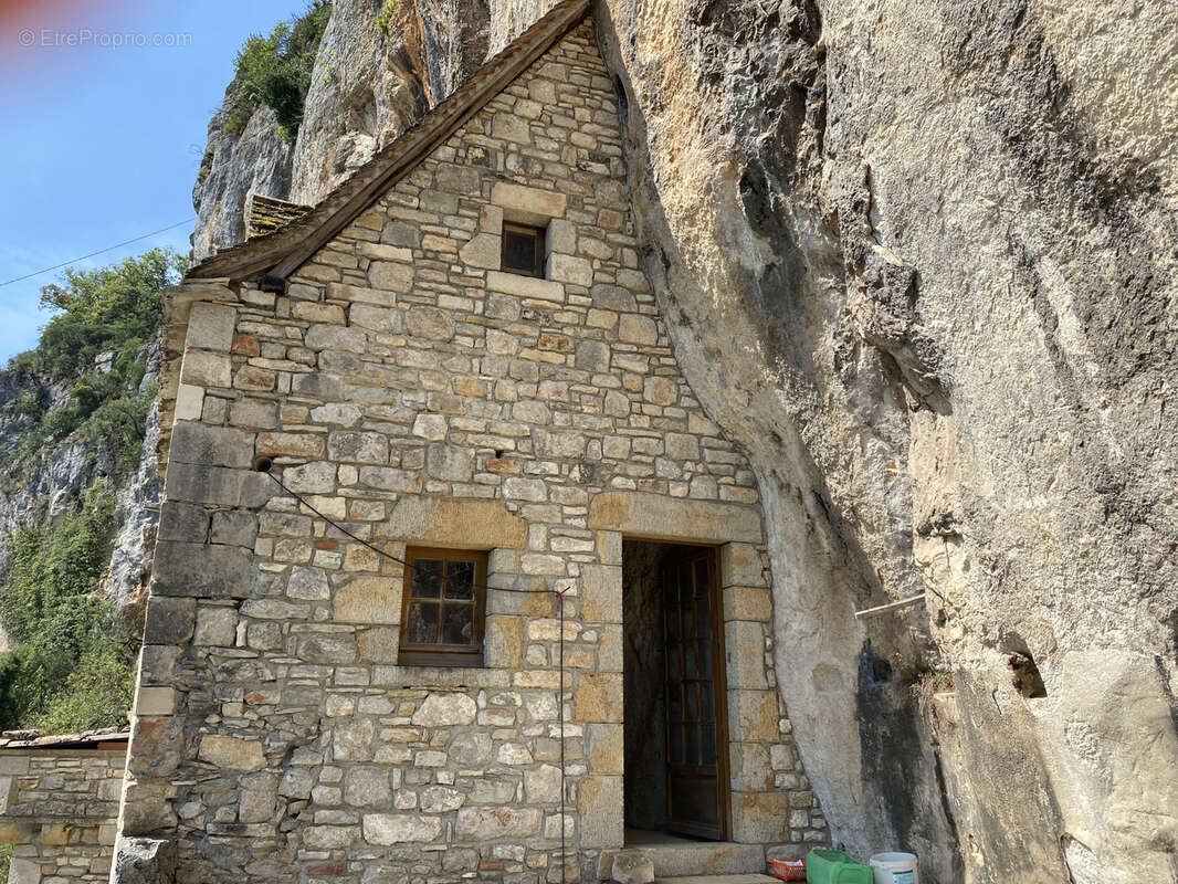 Maison à SAINT-SULPICE
