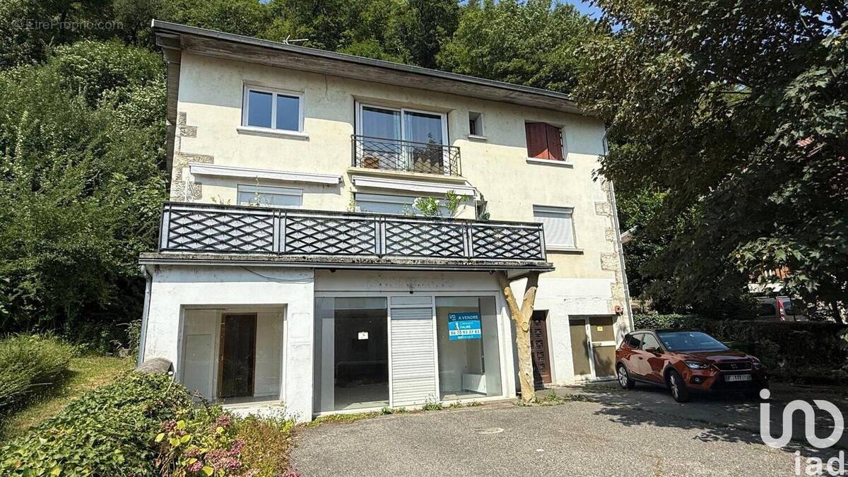 Photo 1 - Commerce à NOYAREY