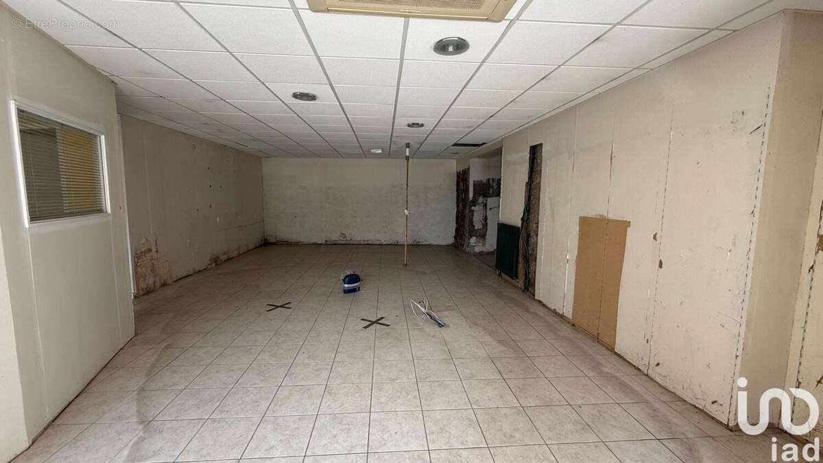 Photo 6 - Commerce à NOYAREY