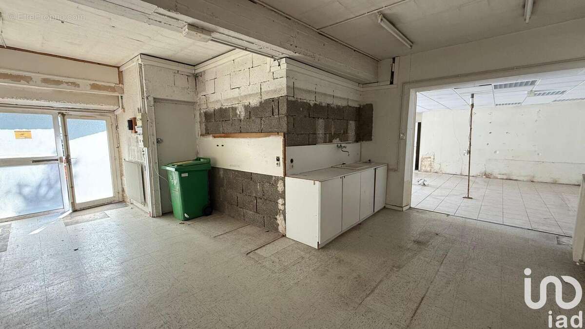 Photo 9 - Commerce à NOYAREY