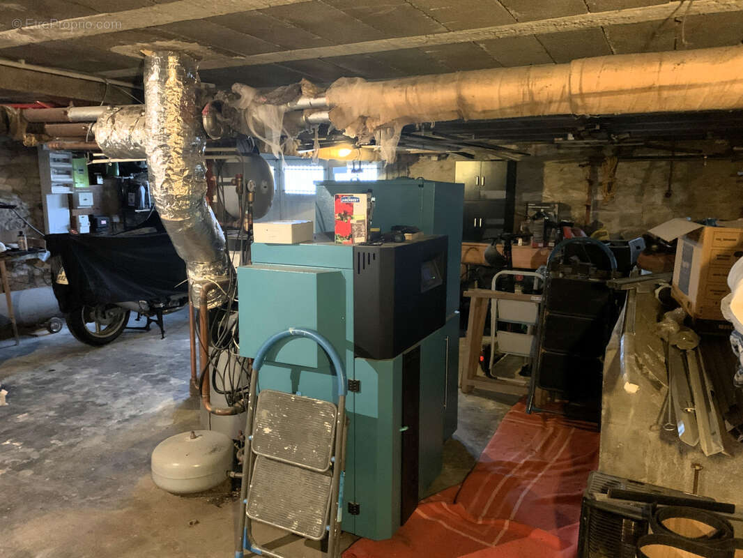 Maison à TERRASSON-LAVILLEDIEU