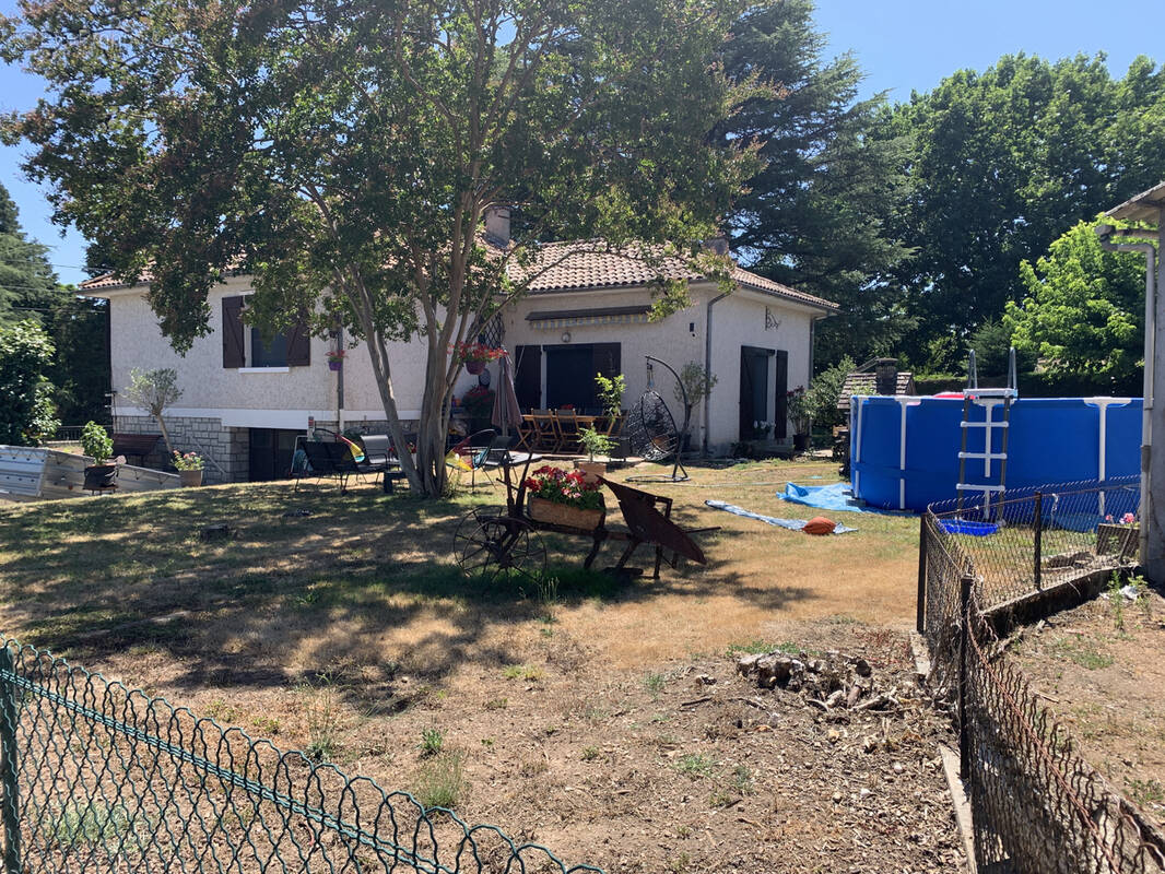 Maison à TERRASSON-LAVILLEDIEU