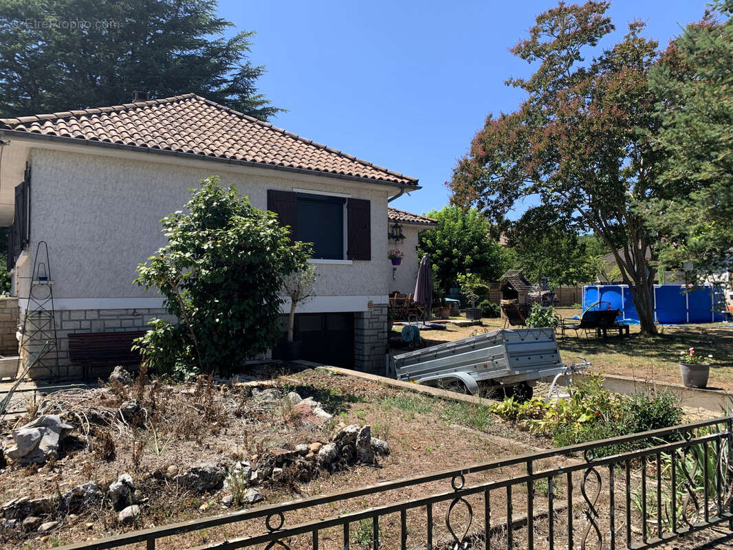 Maison à TERRASSON-LAVILLEDIEU