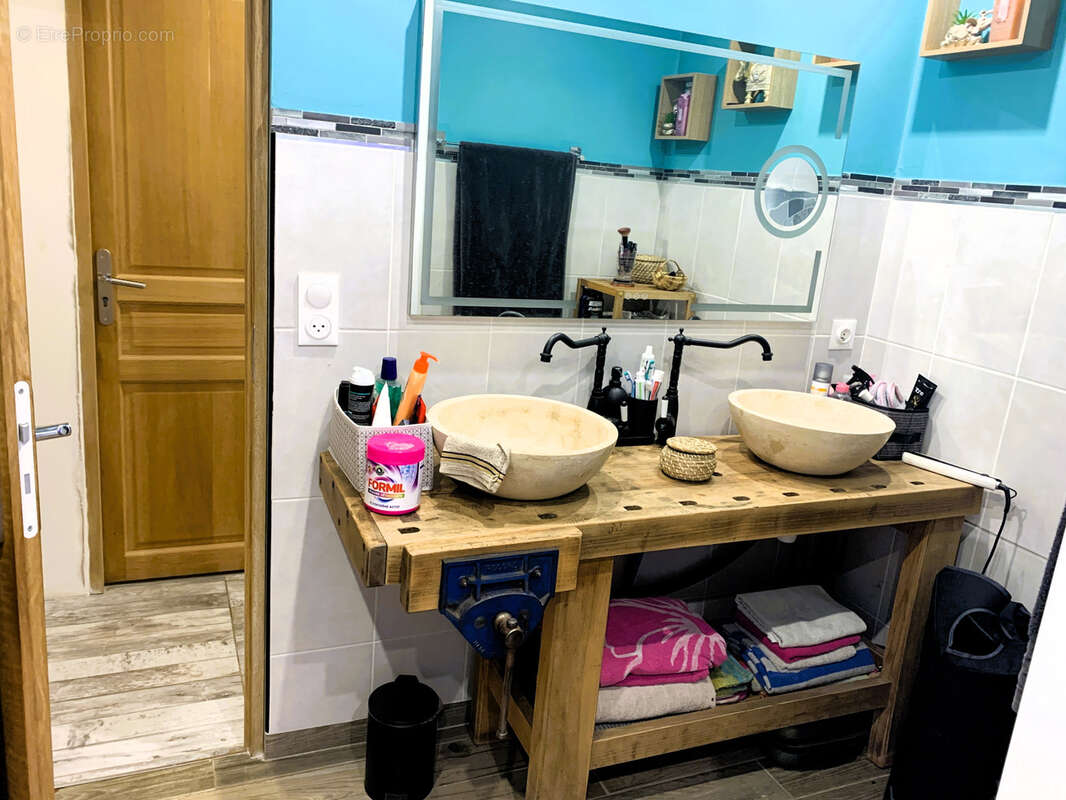 Maison à TERRASSON-LAVILLEDIEU