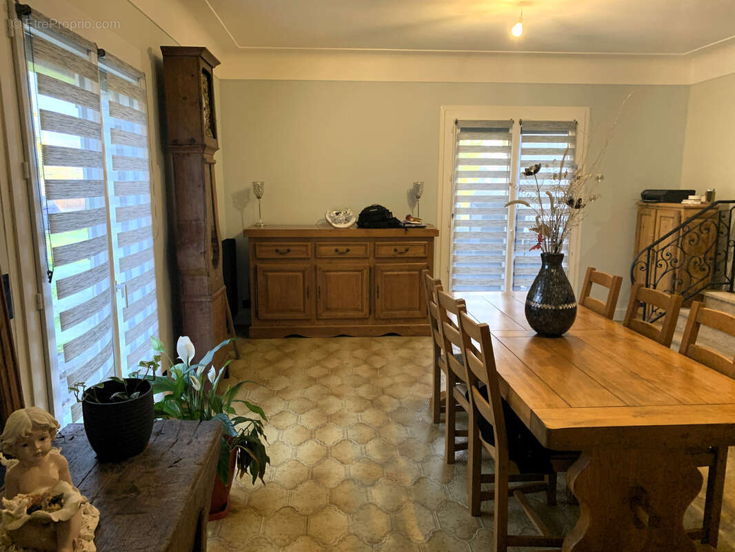 Maison à TERRASSON-LAVILLEDIEU