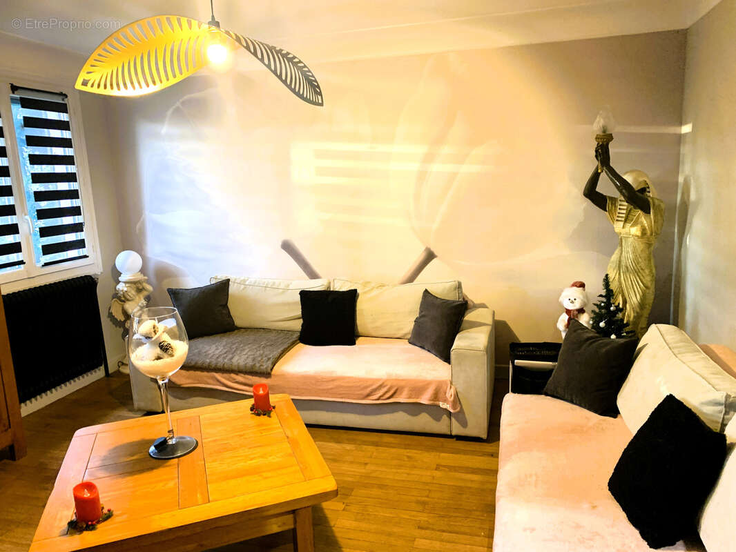 Maison à TERRASSON-LAVILLEDIEU